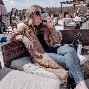 Meet your Posher, Holly